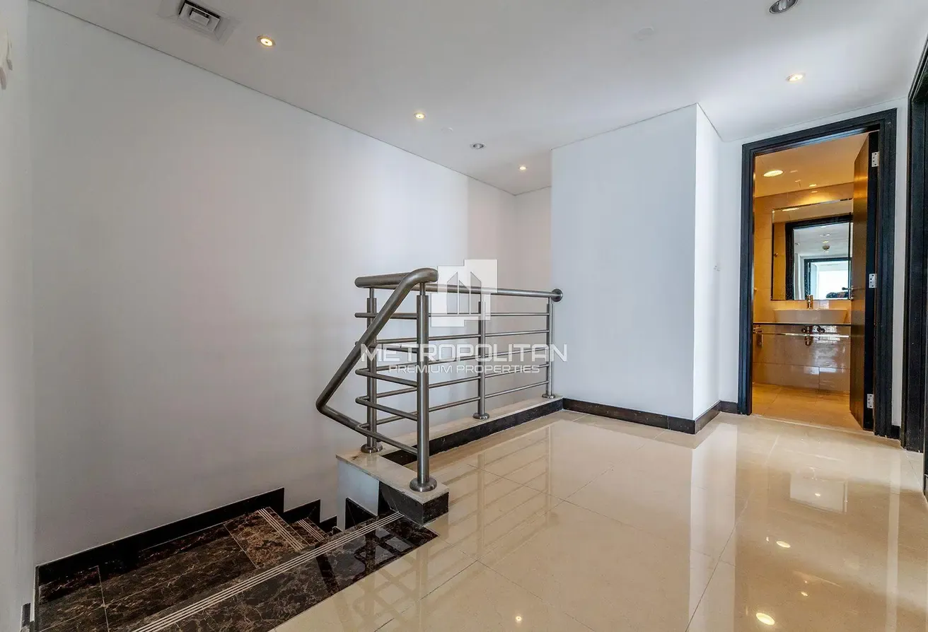 Duplex Living | Vast Layout | Rented