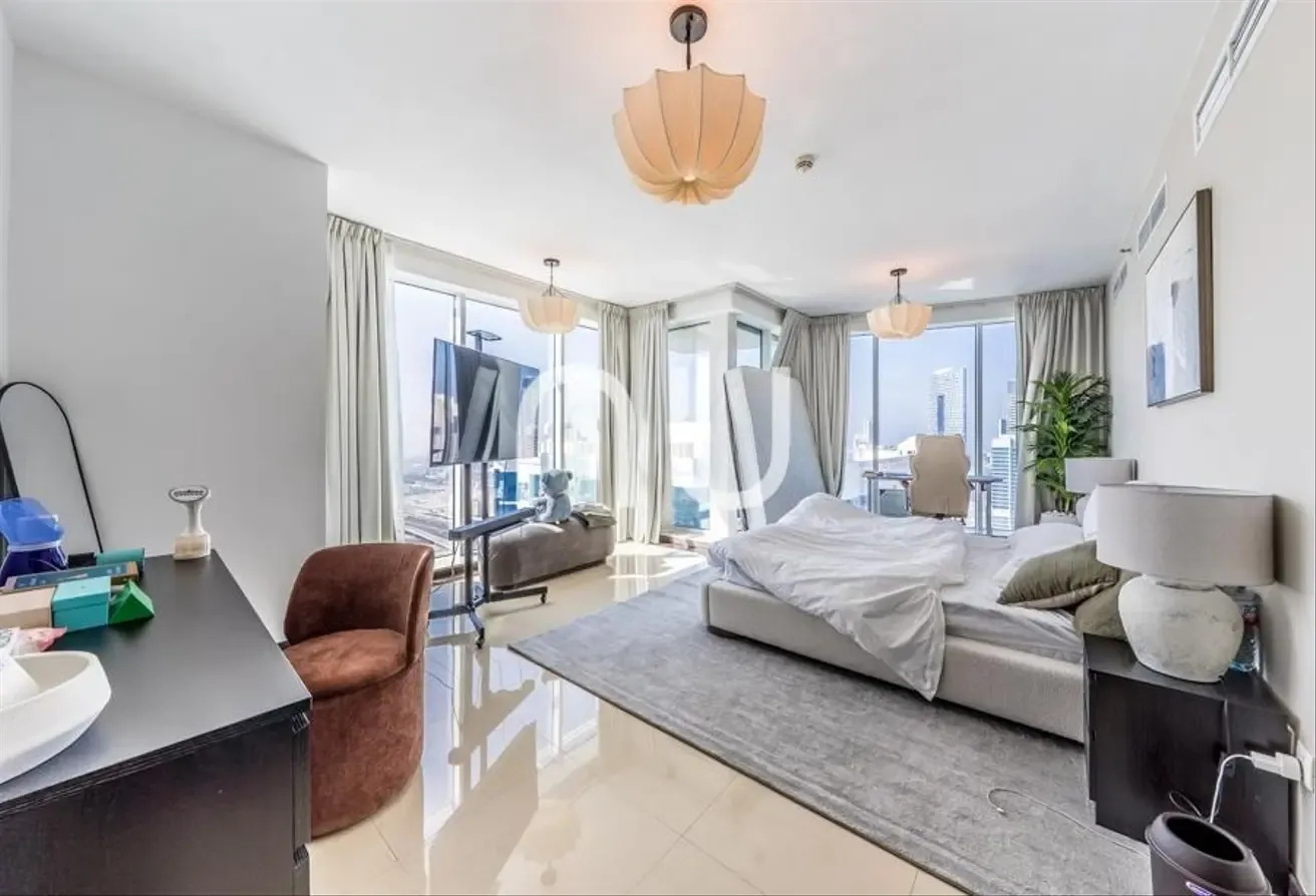 RARE 3 BEDROOM DUPLEX I PRIME  LOCATION I SPACIOUS