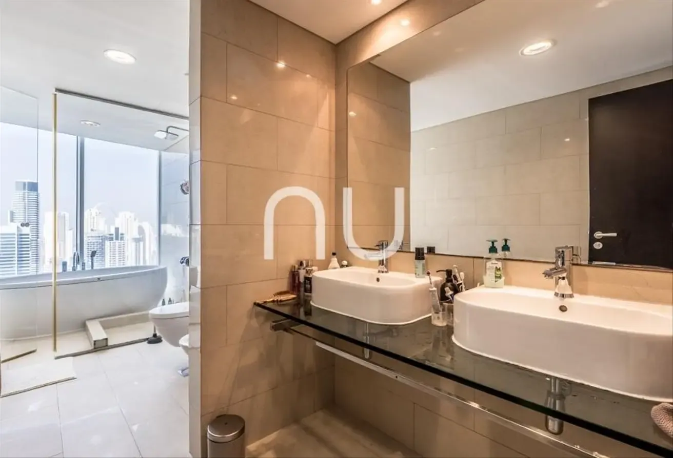 RARE 3 BEDROOM DUPLEX I PRIME  LOCATION I SPACIOUS