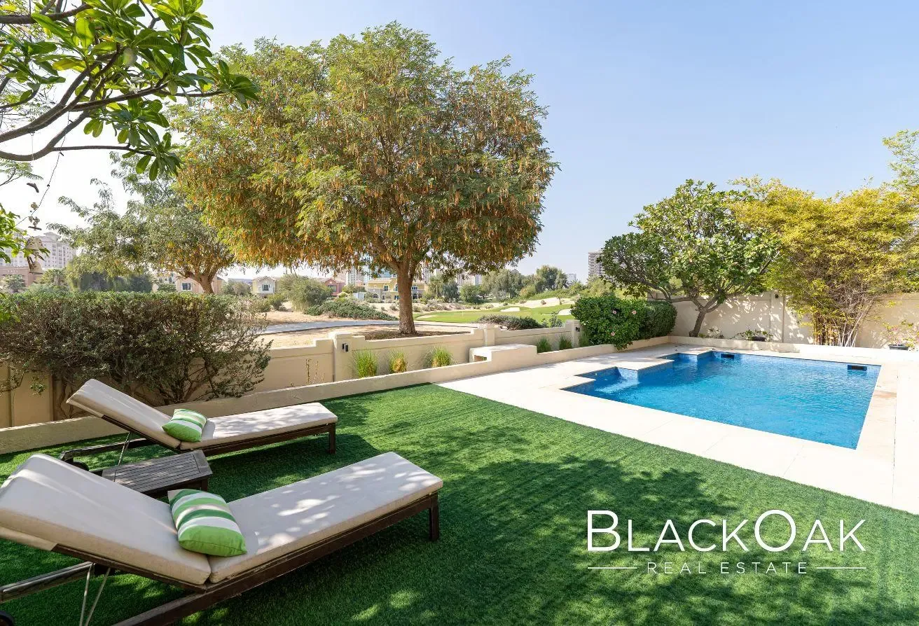 5-Bedroom Luxury Villa with Panoramic Golf Course