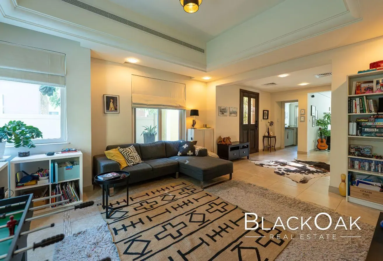 5-Bedroom Luxury Villa with Panoramic Golf Course