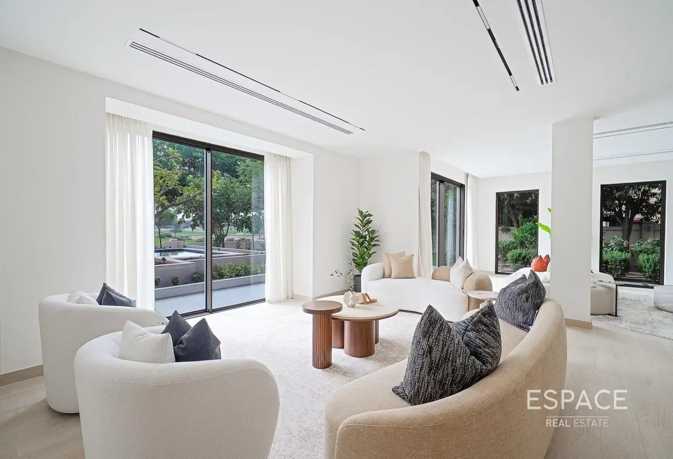Upgraded | Full Golf Course View | Pool