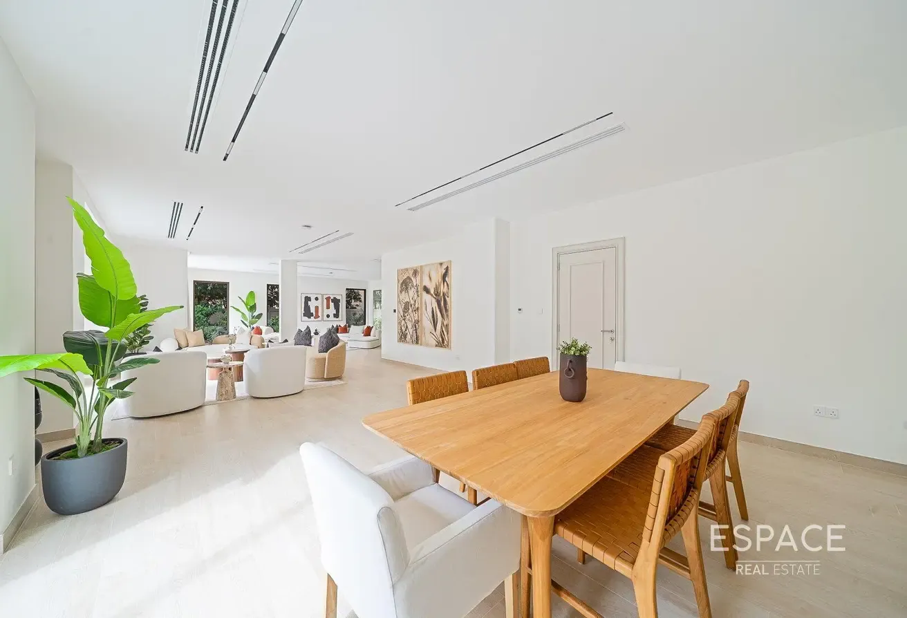 Upgraded | Full Golf Course View | Pool
