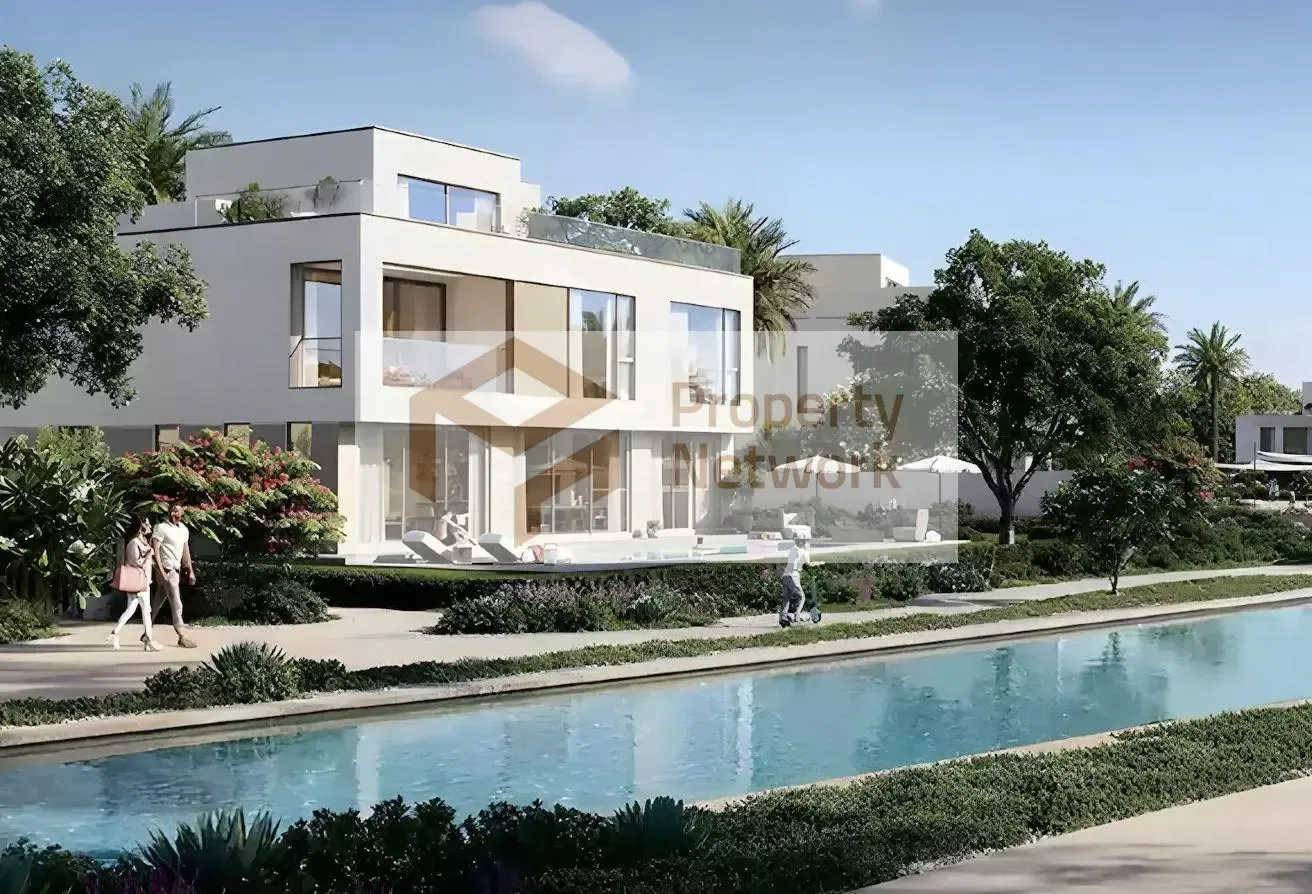 Spacious 4BR | On Lagoon | Huge Plot