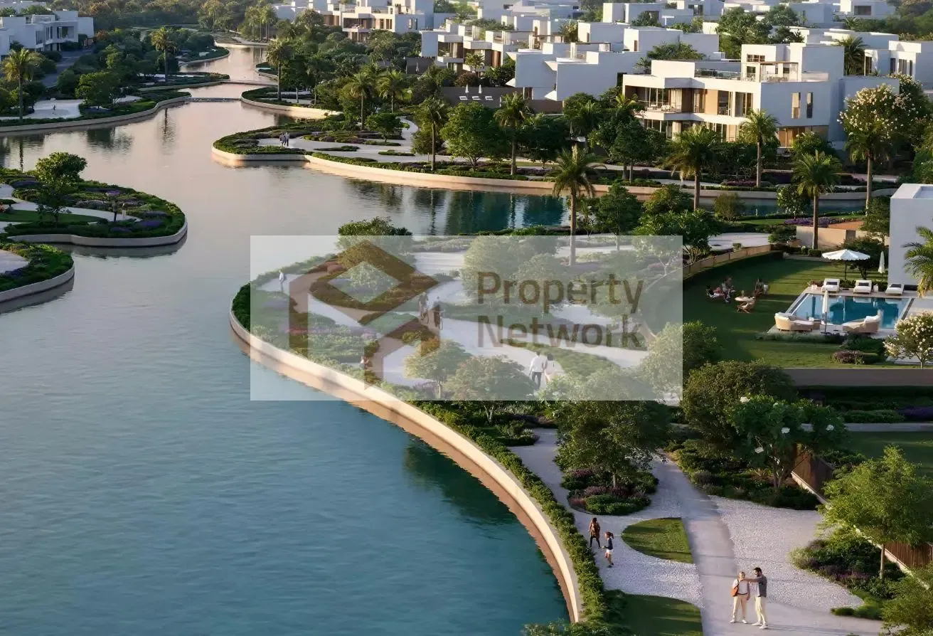 Spacious 4BR | On Lagoon | Huge Plot