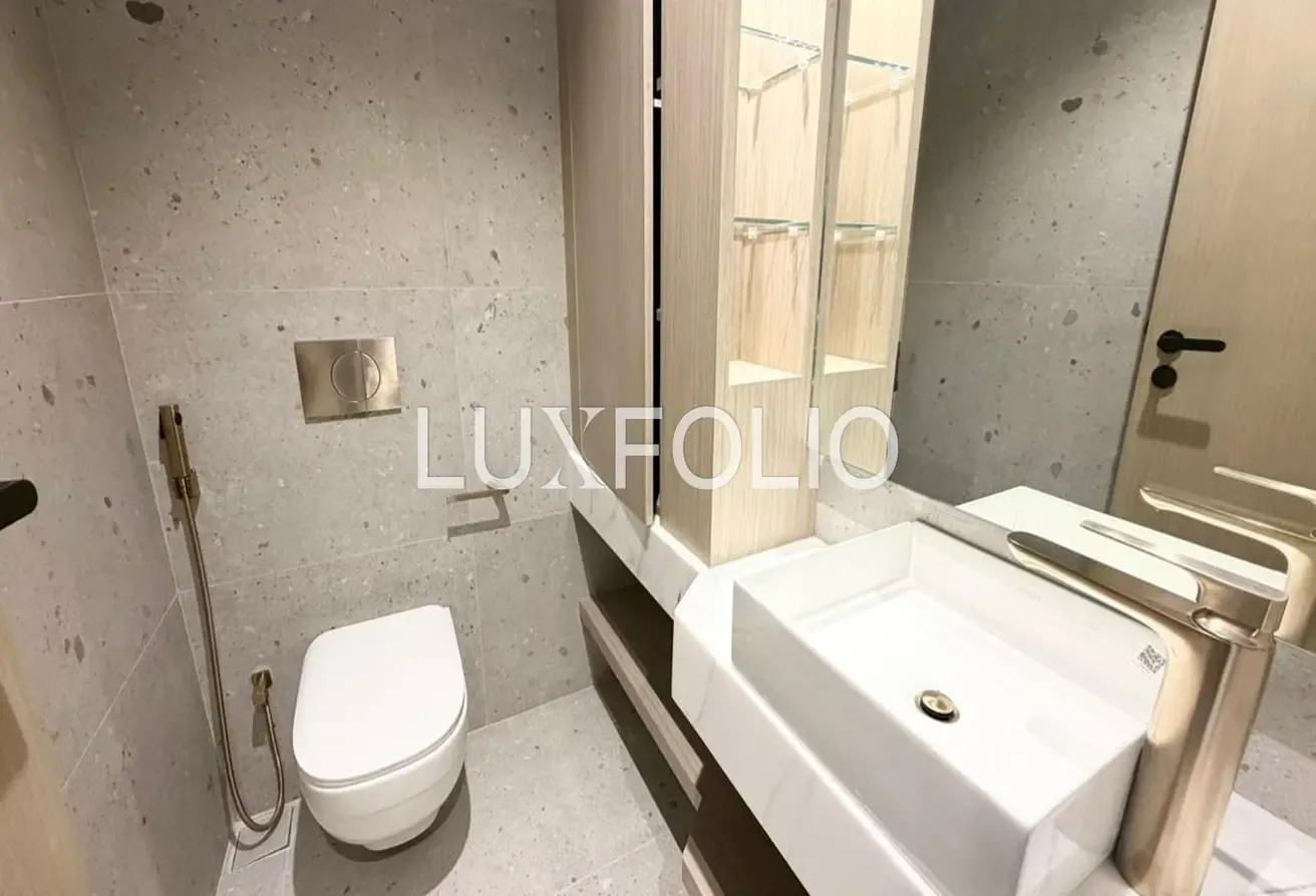 Biggest One Bed| Park View | Multiple Units