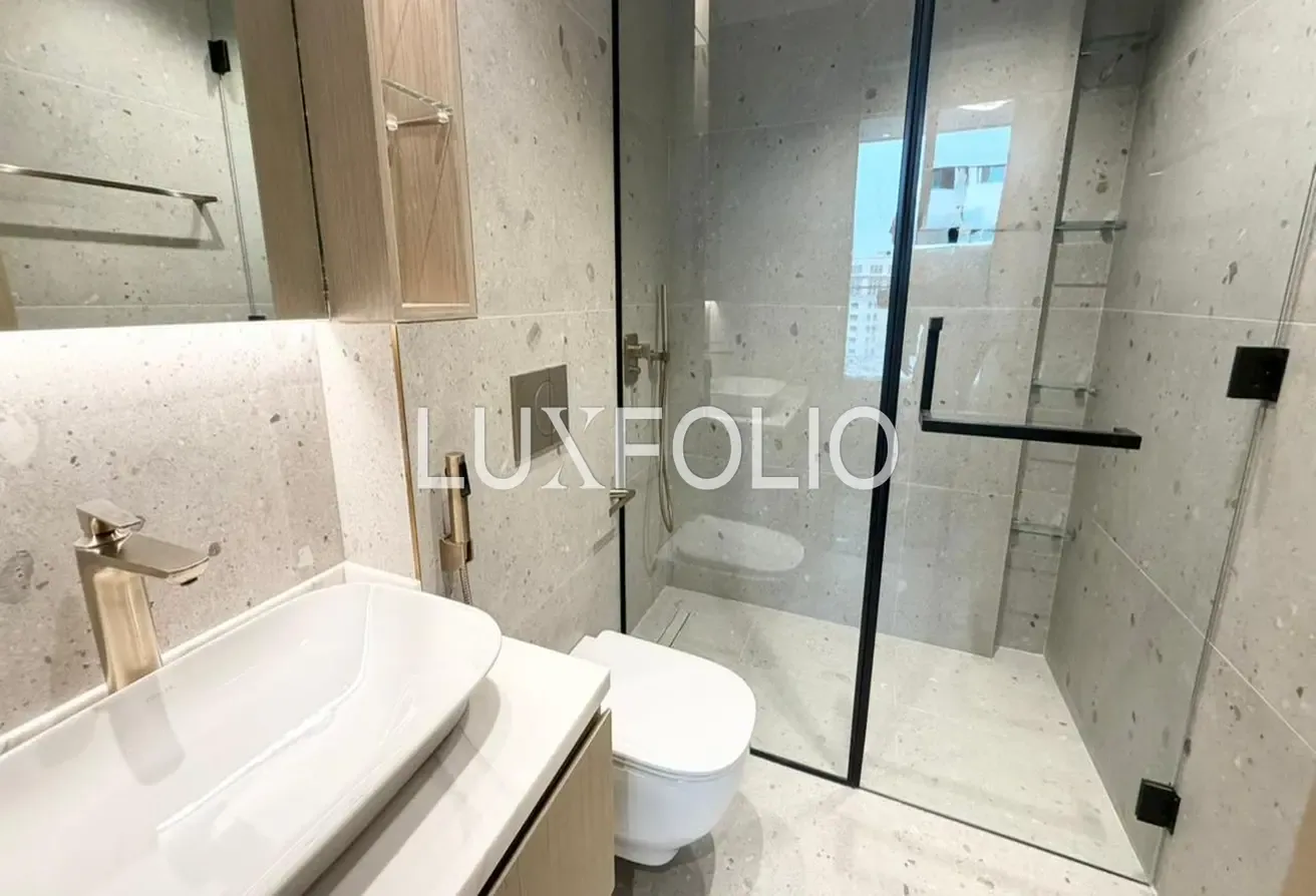 Biggest One Bed| Park View | Multiple Units