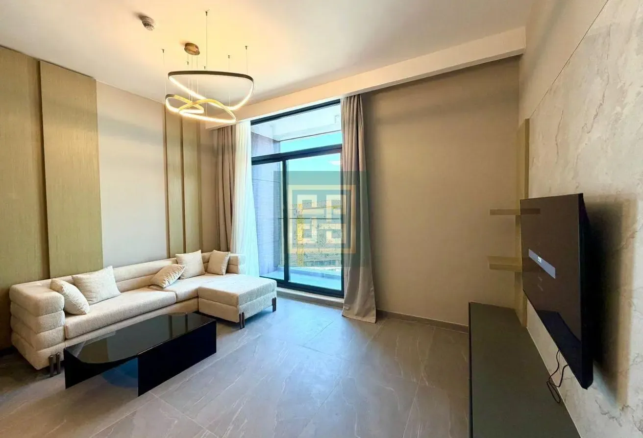 Fully Furnished | High Floor | Availabe to Move In