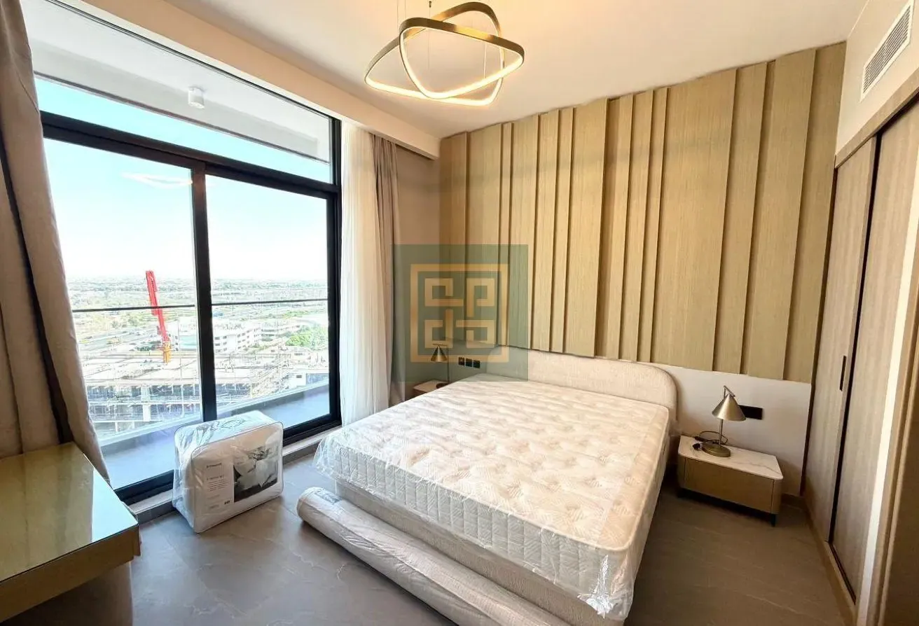 Fully Furnished | High Floor | Availabe to Move In