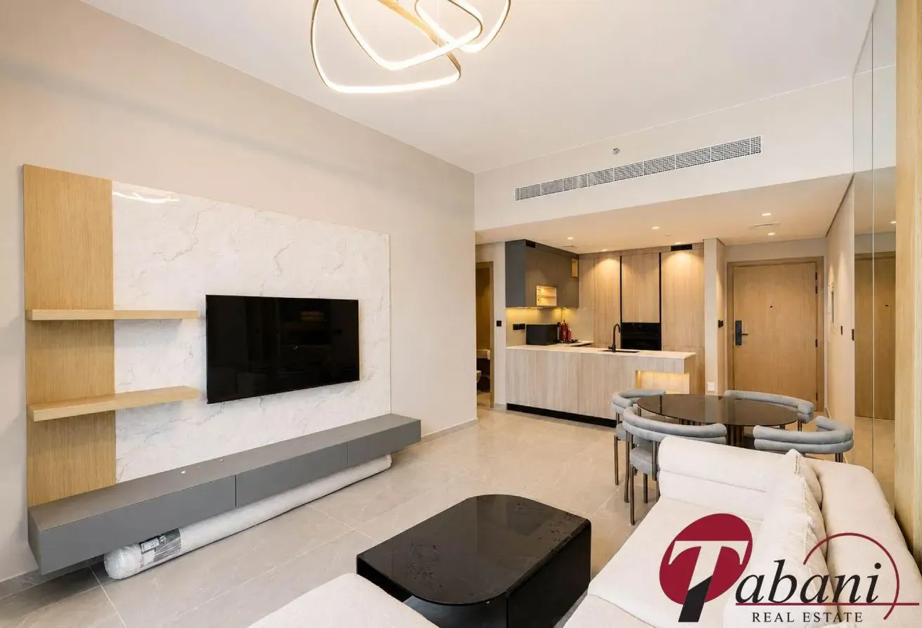 High Floor I Ready I Corner | Prescott Furnished