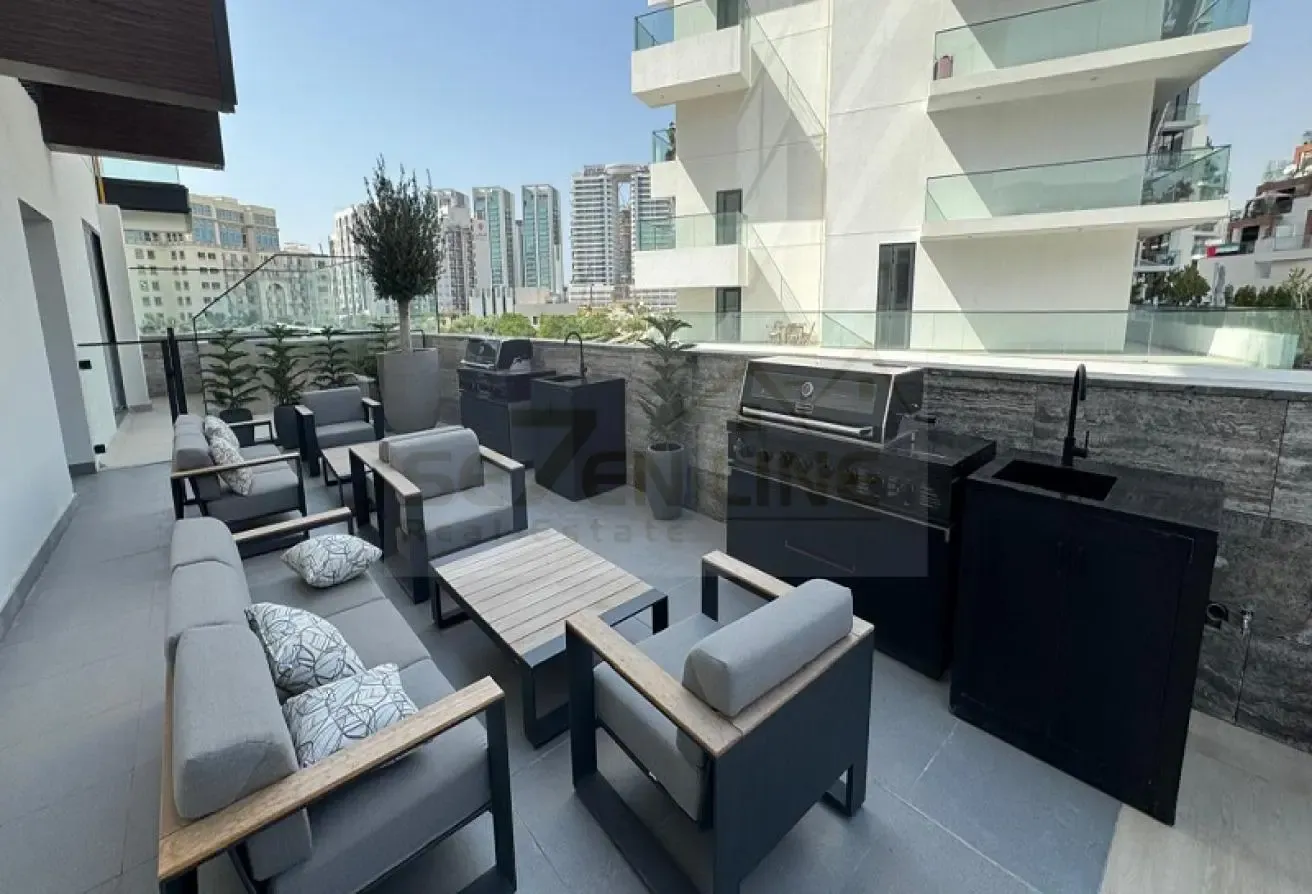 Brand new | Fully Furnished| Park View