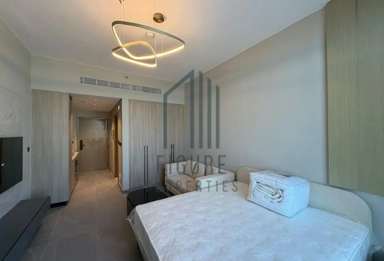 Bright & Spacious Studio,Great Investment,Ready