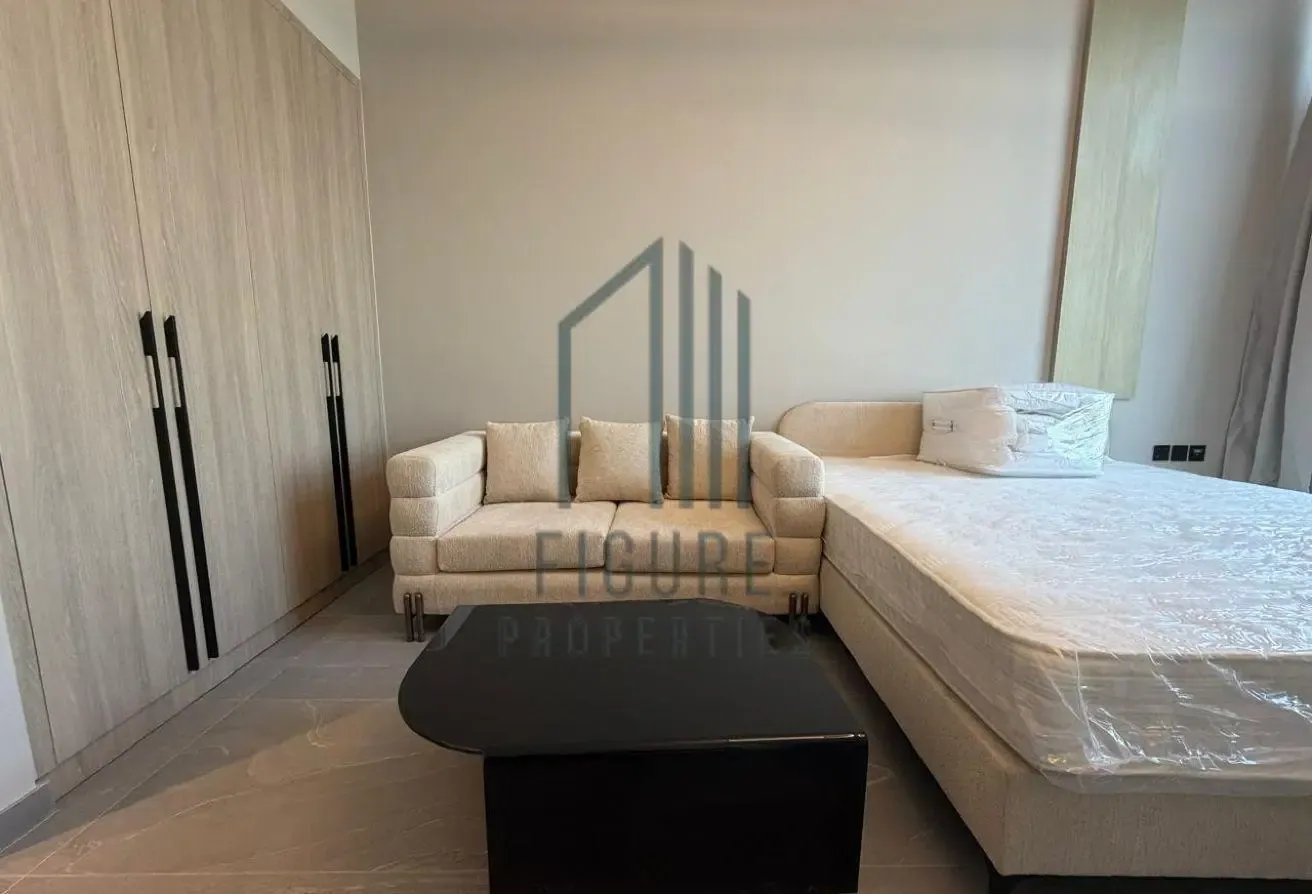 Bright & Spacious Studio,Great Investment,Ready