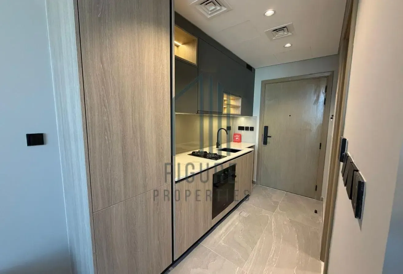 Bright & Spacious Studio,Great Investment,Ready