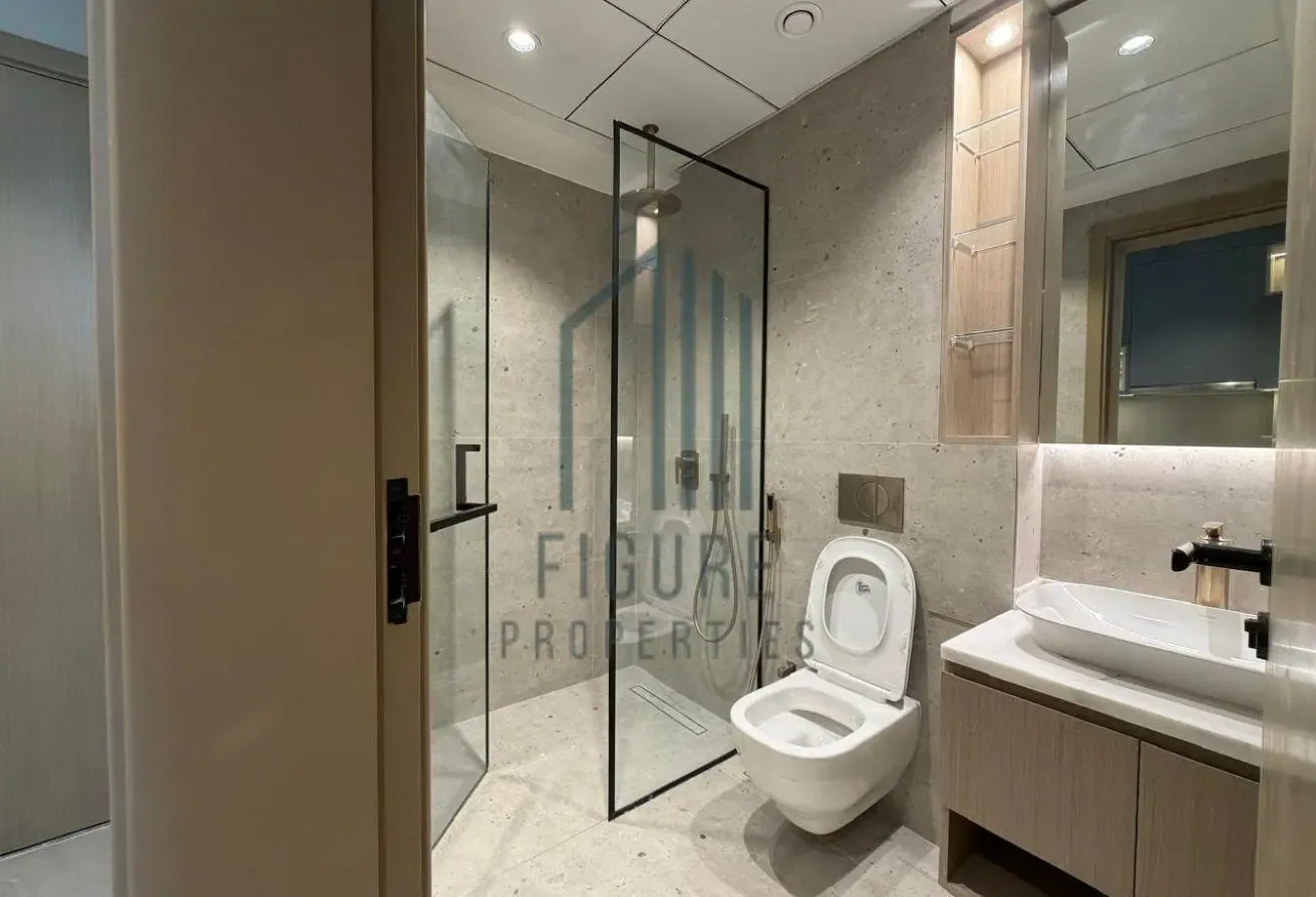 Bright & Spacious Studio,Great Investment,Ready