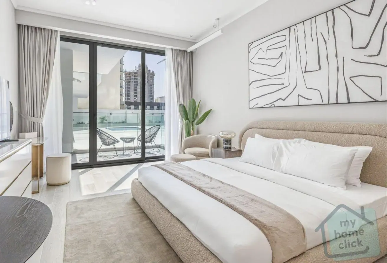 Ready | High ROI | Pool View| Close Circle Mall