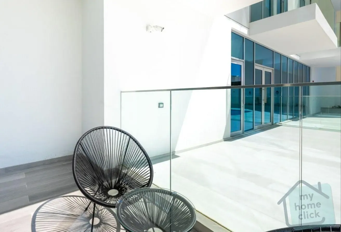 Ready | High ROI | Pool View| Close Circle Mall