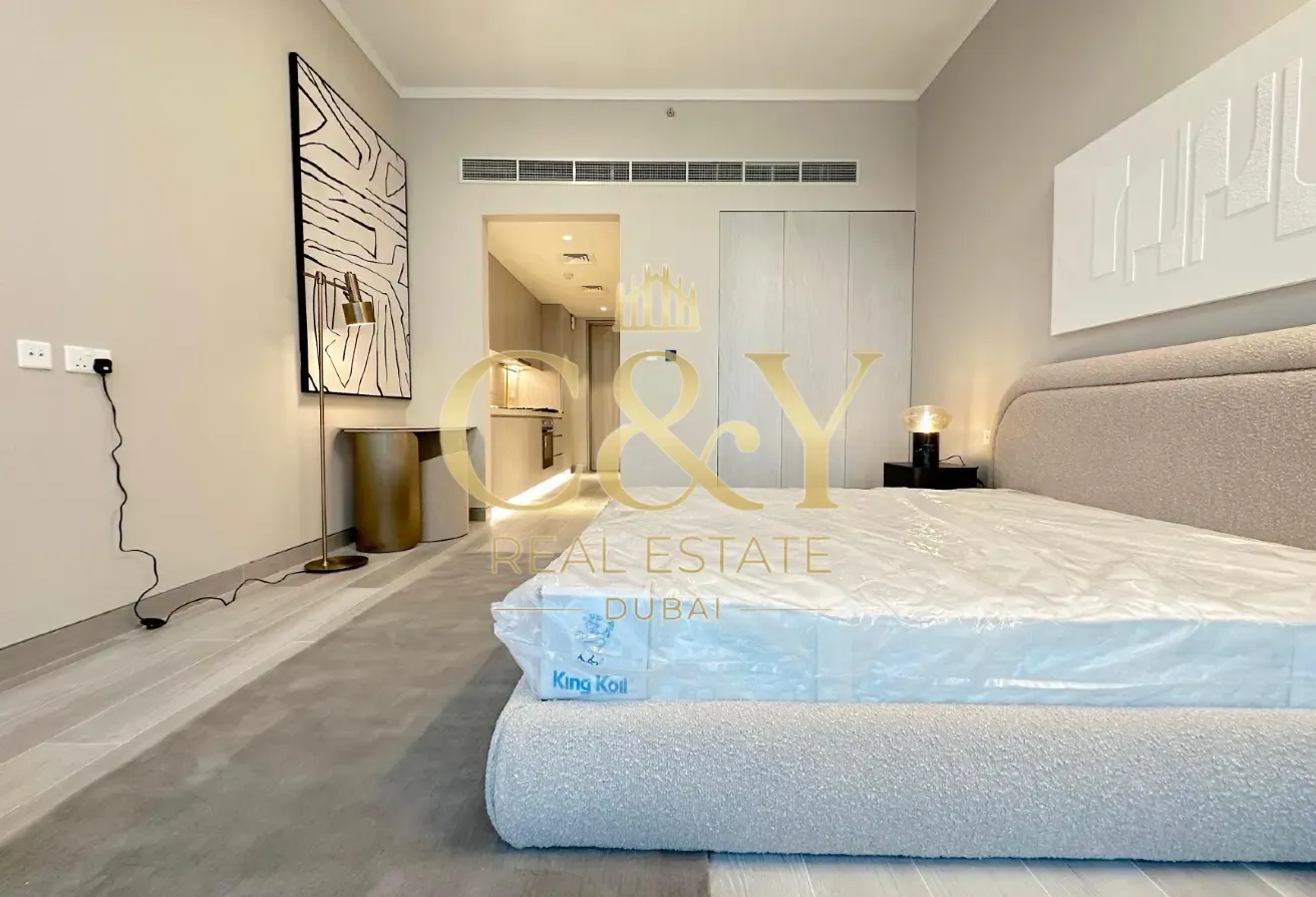 Investor Deal * Top Floor * Close to Circle Mall