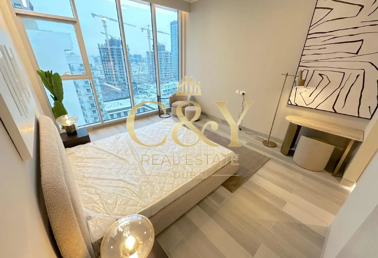 Investor Deal * Top Floor * Close to Circle Mall