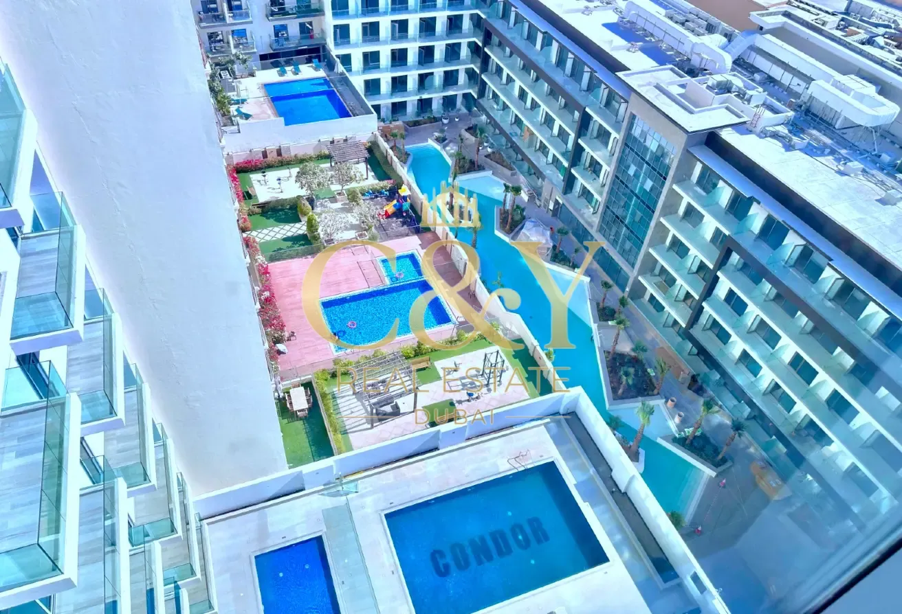 Investor Deal * Top Floor * Close to Circle Mall