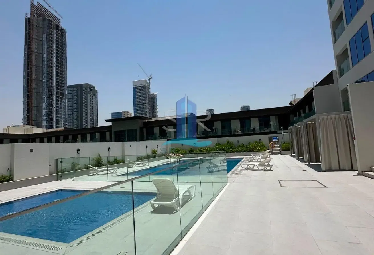 Spacious Layout l furnished New l Ready to move