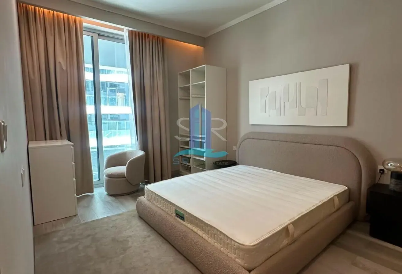 Spacious Layout l furnished New l Ready to move