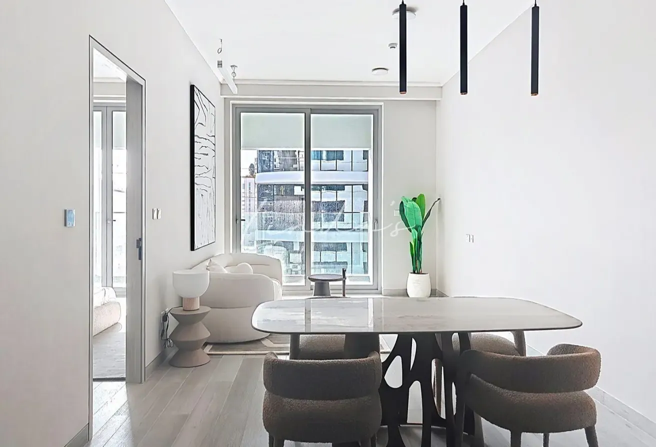 Turn-Key Furnished 1BR | High ROI | Walk to Mall