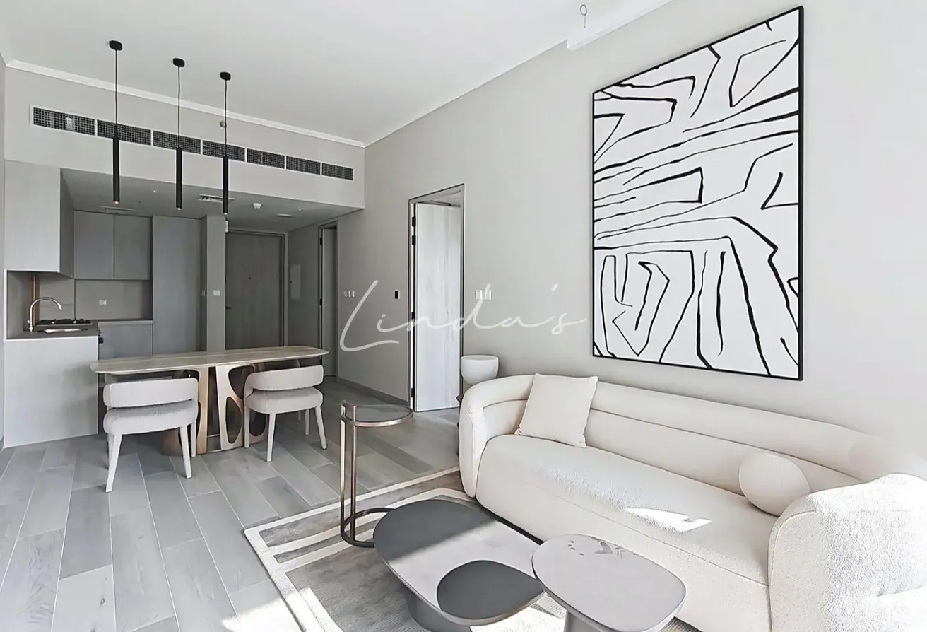 Turn-Key Furnished 1BR | High ROI | Walk to Mall
