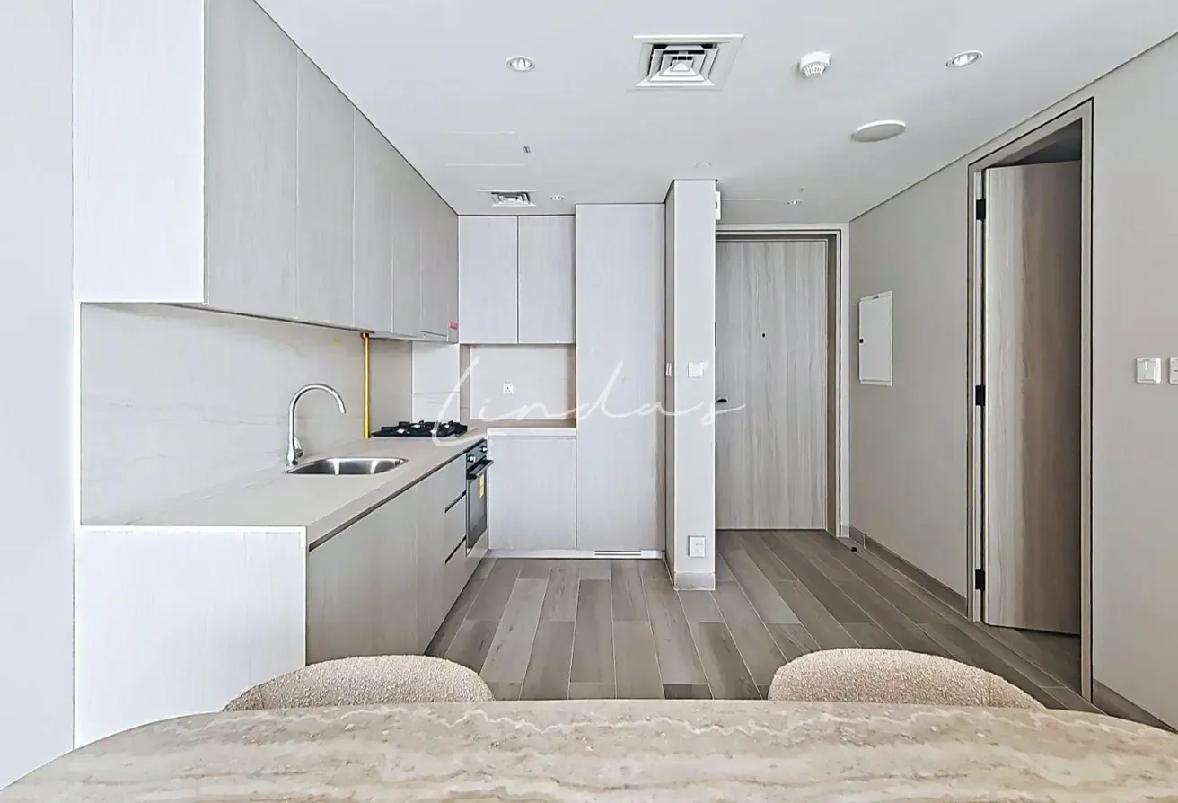 Turn-Key Furnished 1BR | High ROI | Walk to Mall