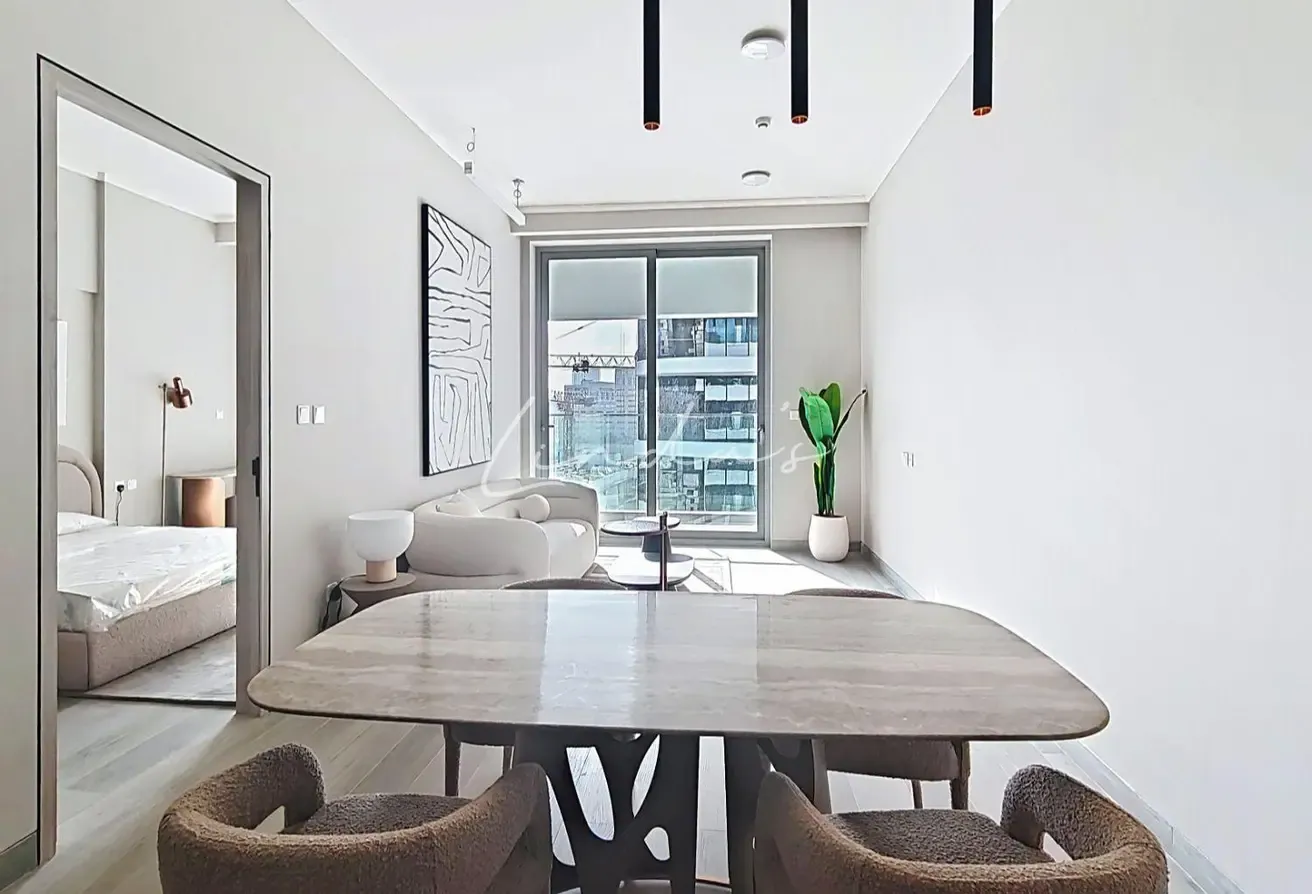 Turn-Key Furnished 1BR | High ROI | Walk to Mall