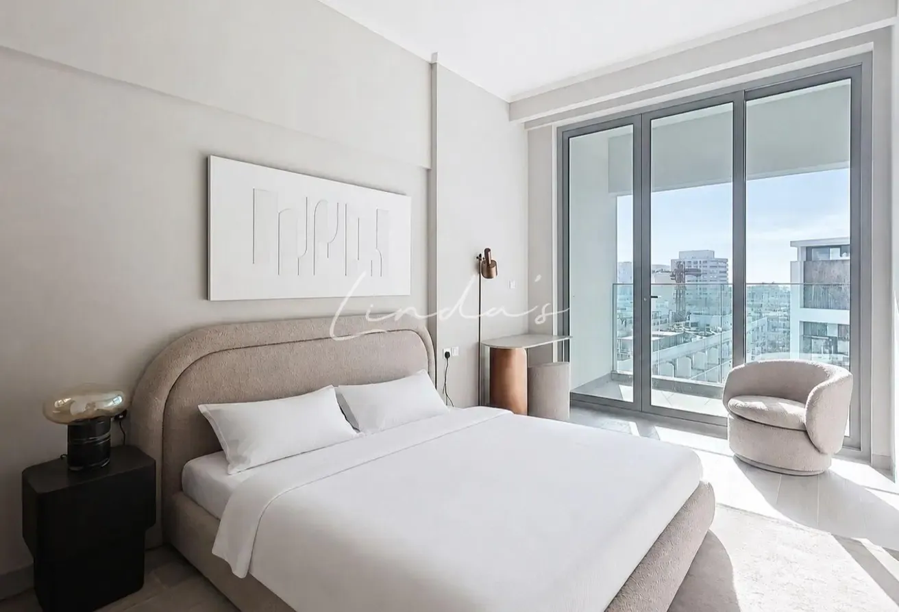 Turn-Key Furnished 1BR | High ROI | Walk to Mall