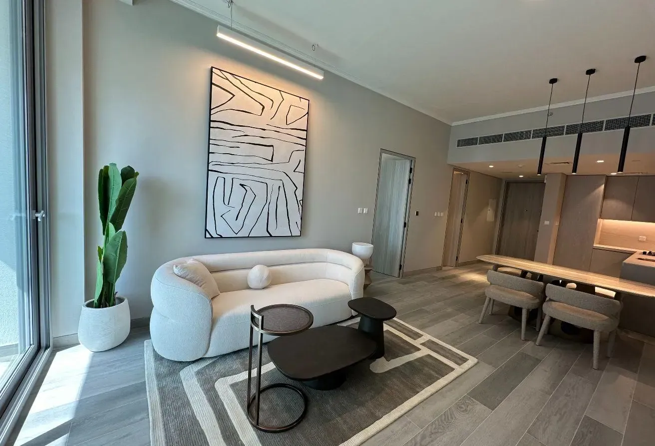1BR Fully Furnished| Ready to Move| Near mall