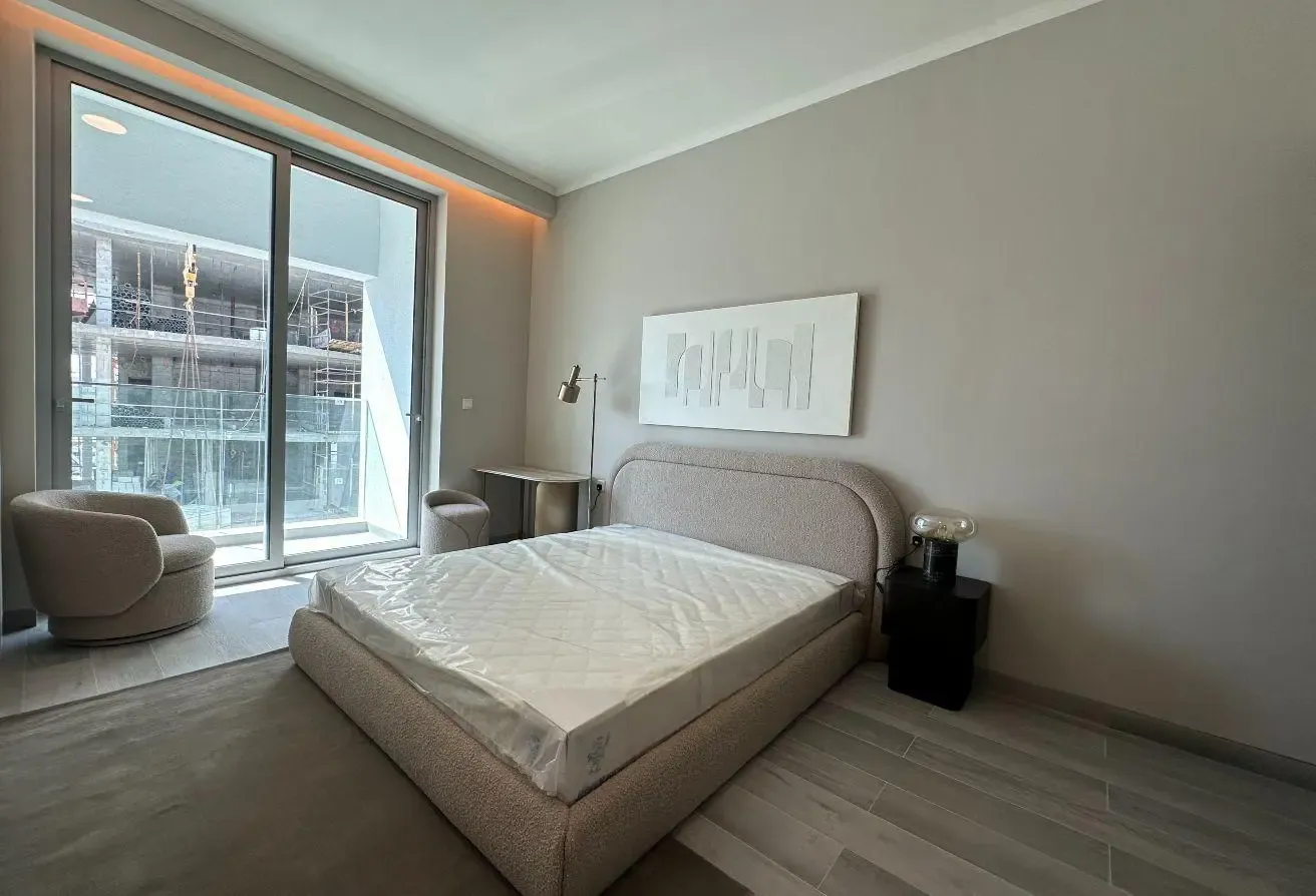 1BR Fully Furnished| Ready to Move| Near mall