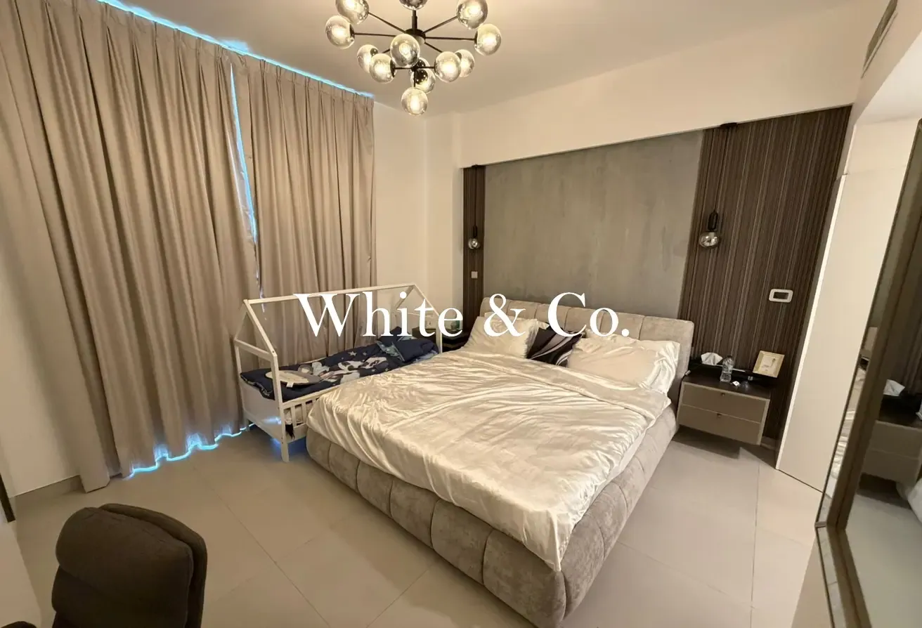 Vacant on Transfer | Corner  | Upgraded