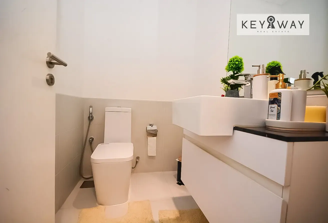 Well Maintain | 2-Bedroom Apartment | Vacant