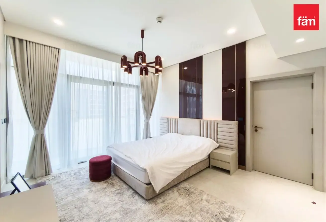 Modern Apartment With Spacious Layout
