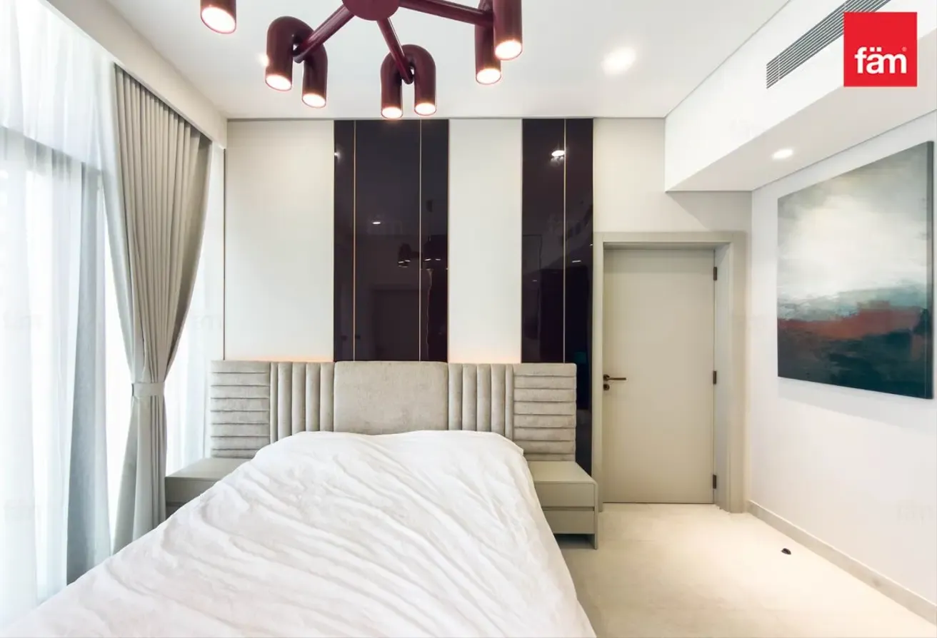Modern Apartment With Spacious Layout