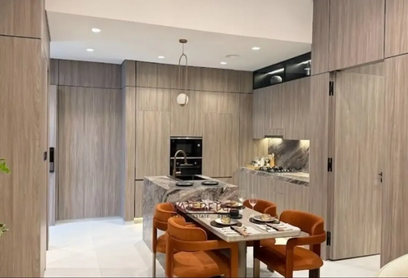 Furnished | Ready by Jan. | Next to Park and Metro