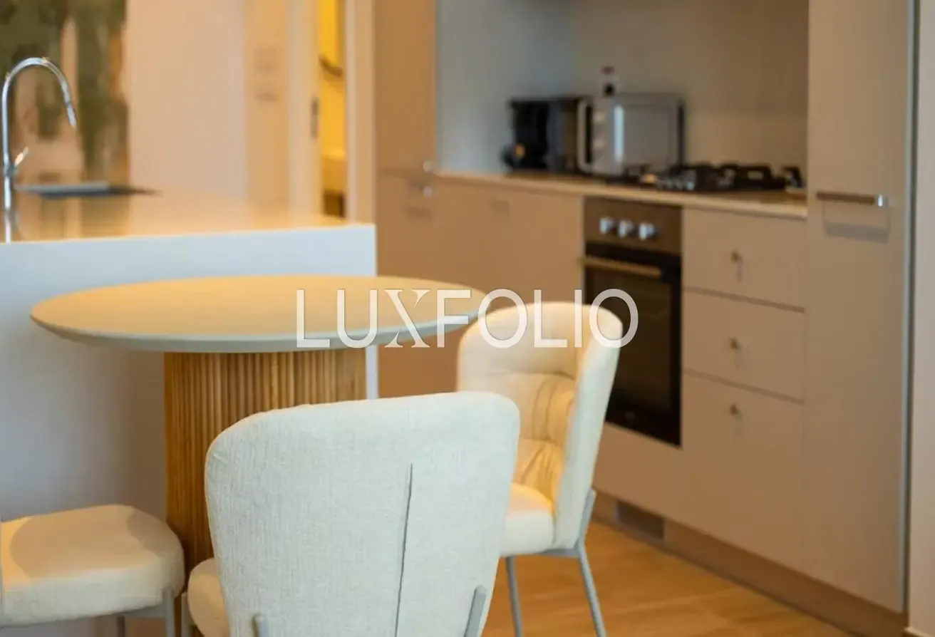 Large Layout | Furnished | Vacant