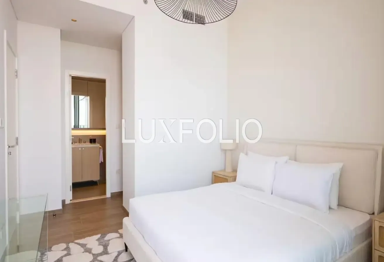 Open Layout | Park and Pool View | Ellington