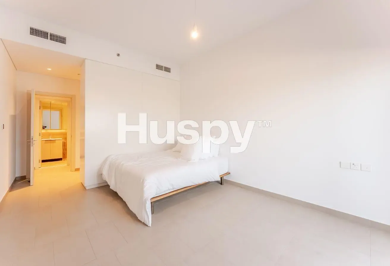 Vacant | Large Layout | Close to Amenities