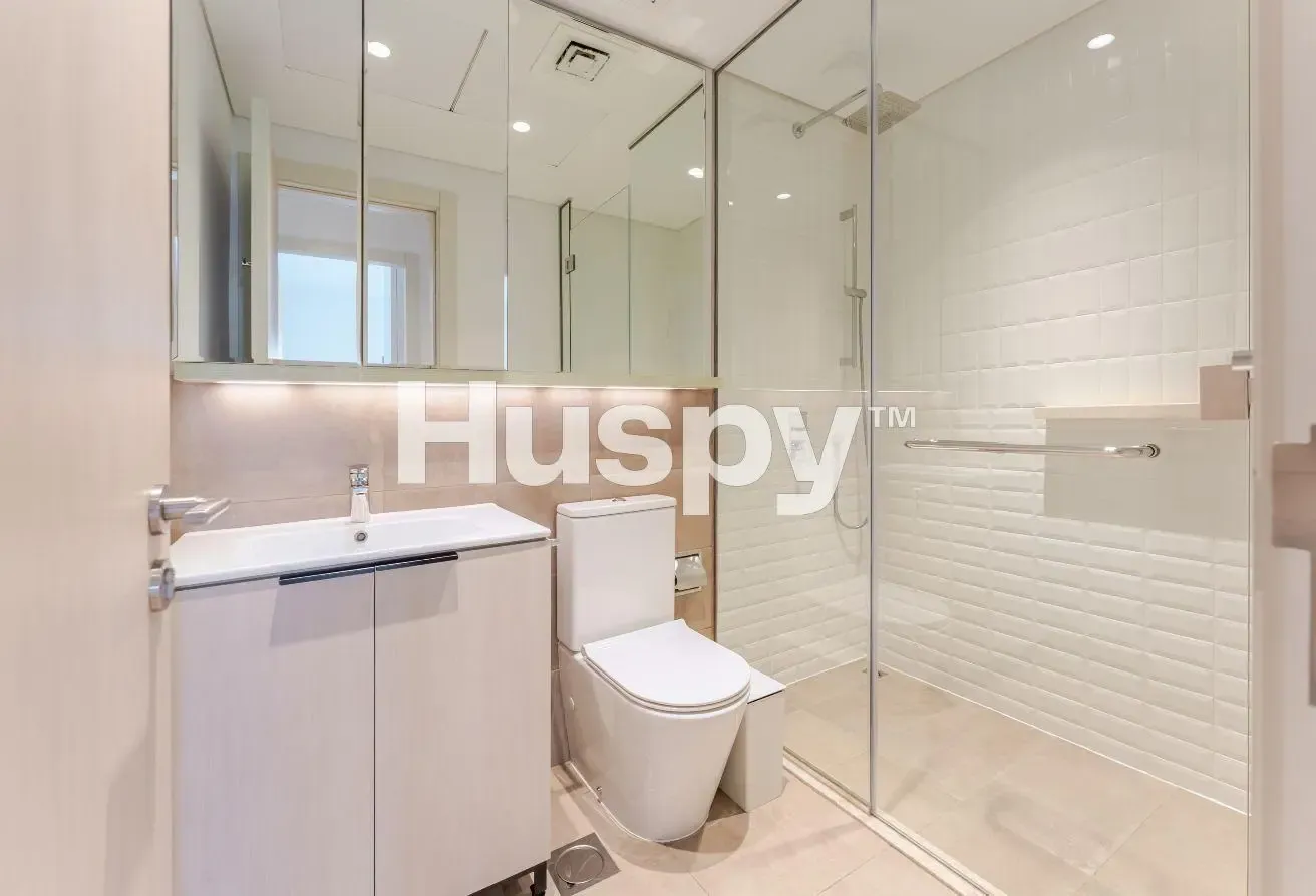 Vacant | Large Layout | Close to Amenities