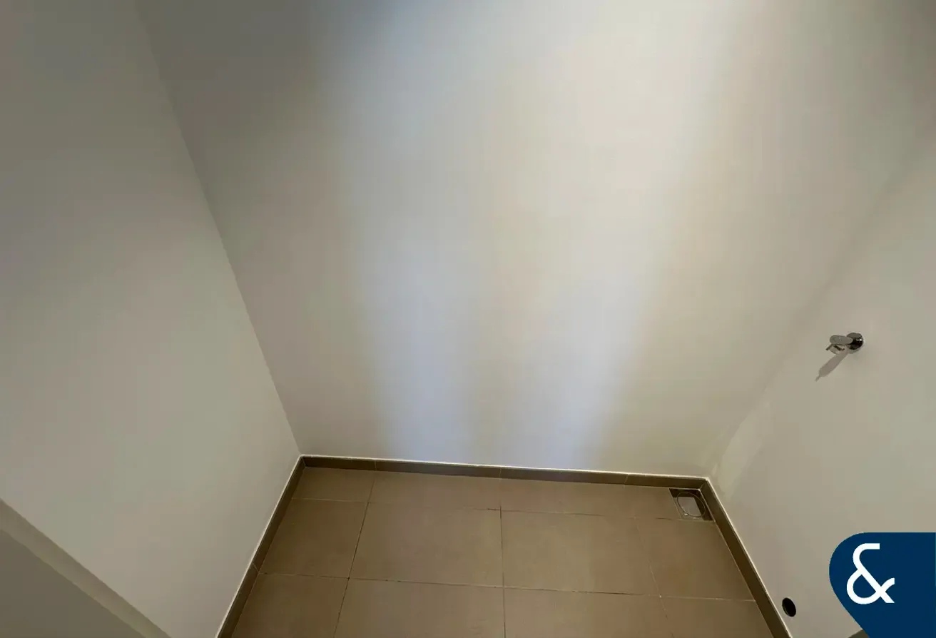 LARGE ONE BEDROOM | ELLINGTON | CALL TO VIEW