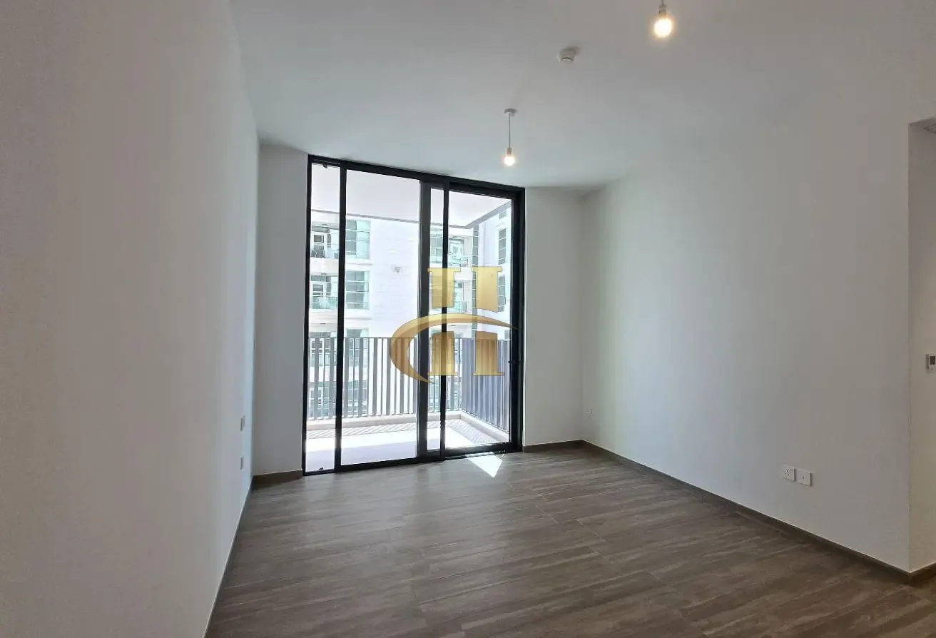 Vacant | Ready to Move In |  With Kitchen Island