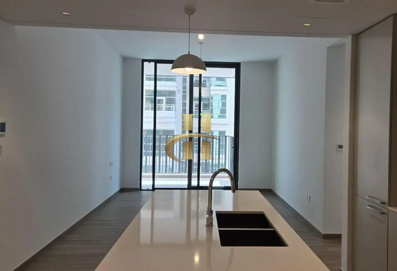 Vacant | Ready to Move In |  With Kitchen Island