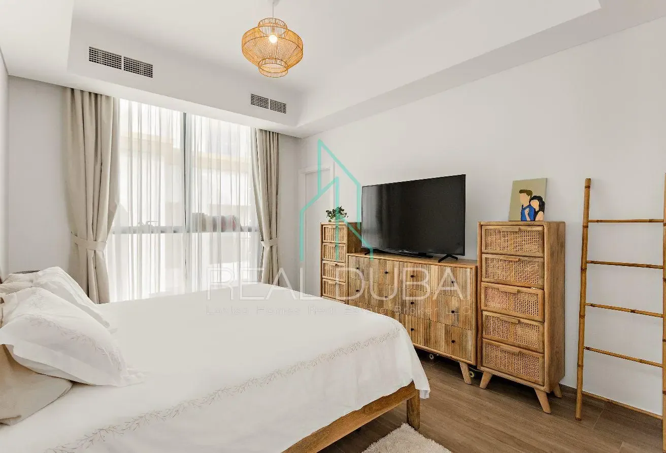 Top Floor | Largest Layout | Skyline Views
