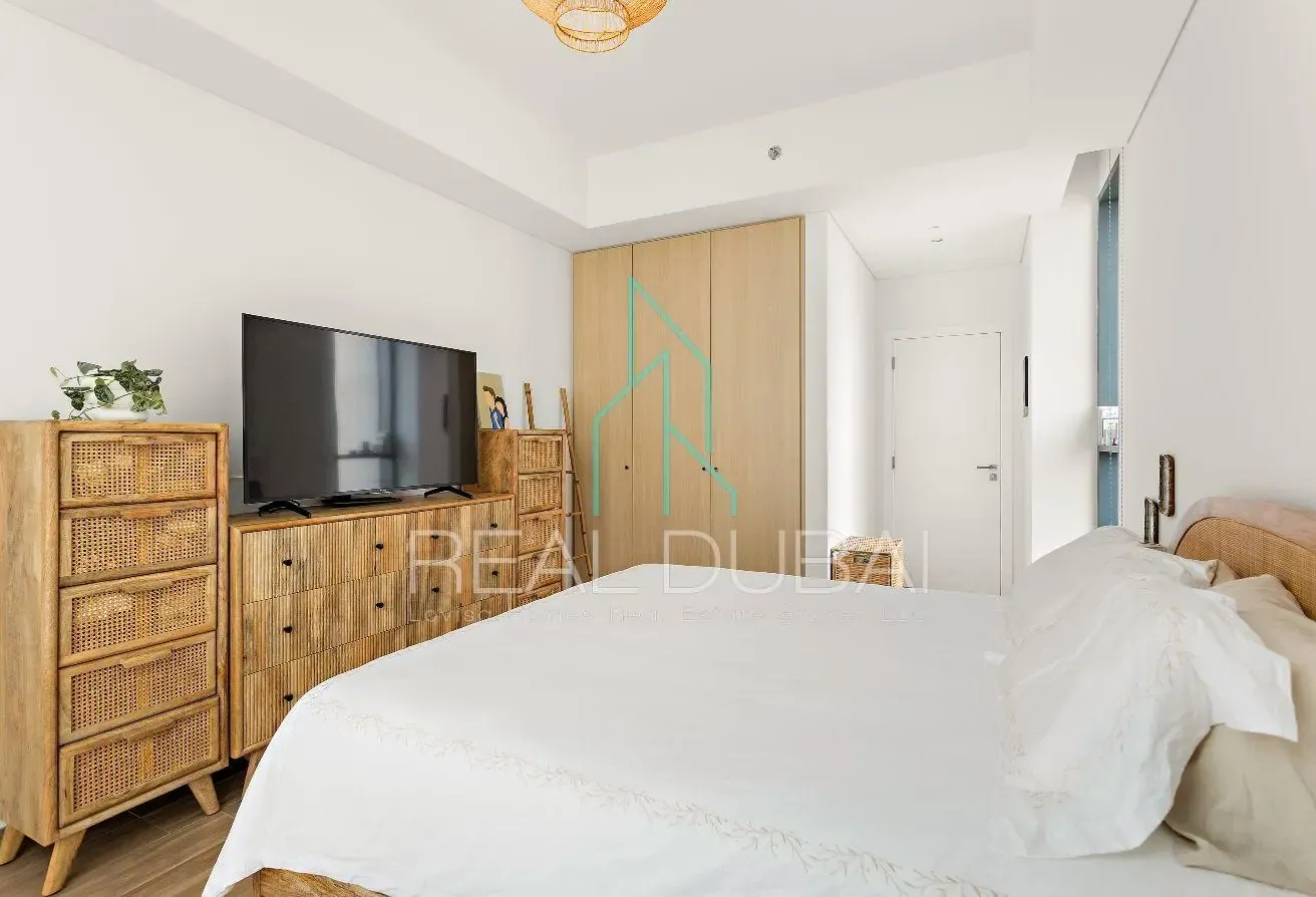 Top Floor | Largest Layout | Skyline Views