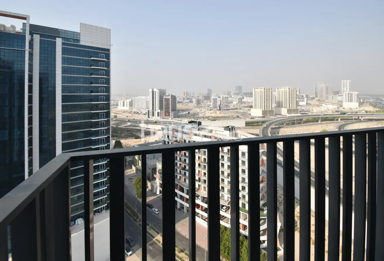 Vacant Now | High Floor | Ellington