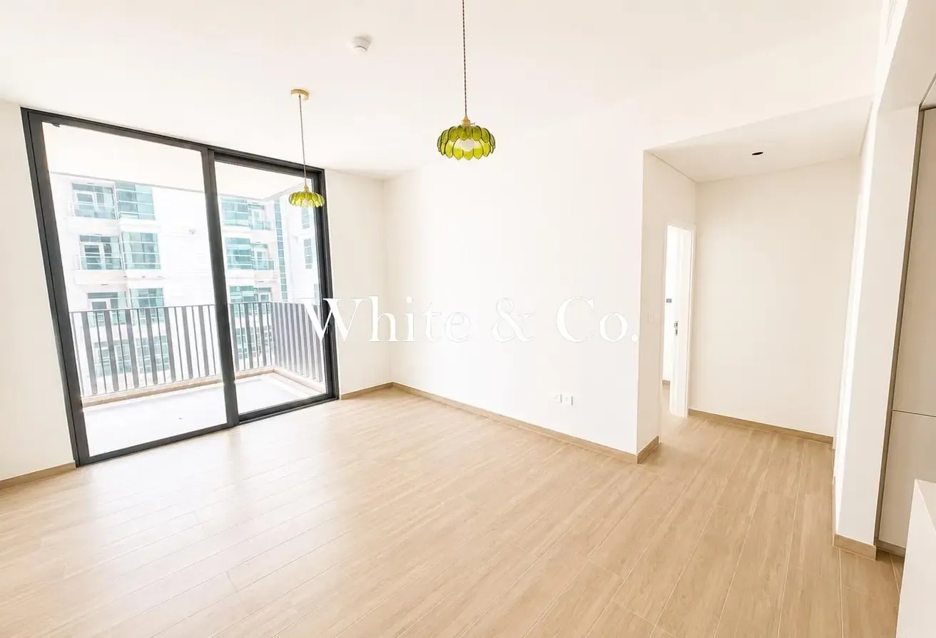 Ellington     | Vacant   | Unfurnished