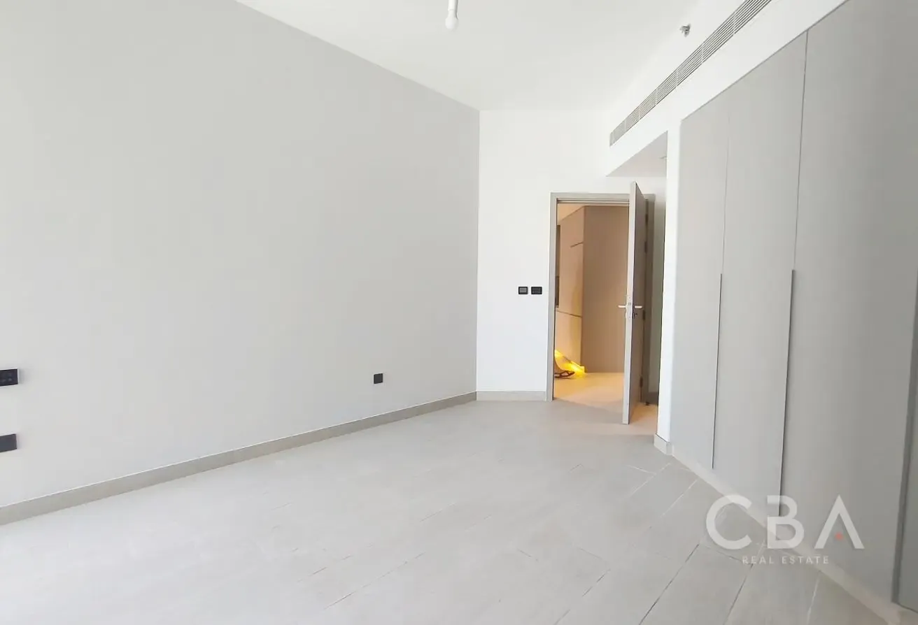 Canal and Skyline View | Prime Studio | High ROI
